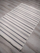 Bara Turkish Modern Pastel Grey Rug - famerugs