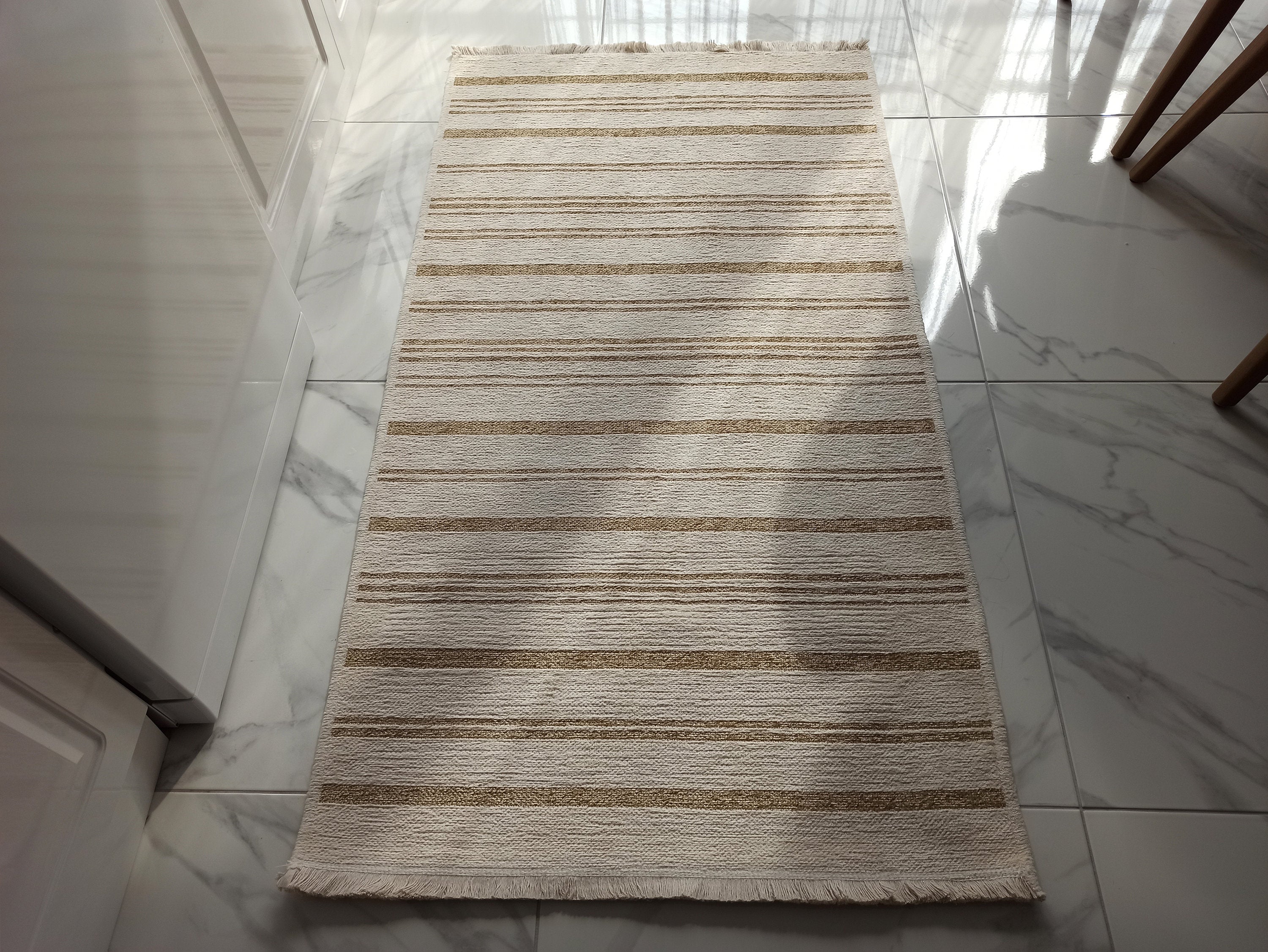 Gama Reversible Kilim Beige & White Rug - famerugs