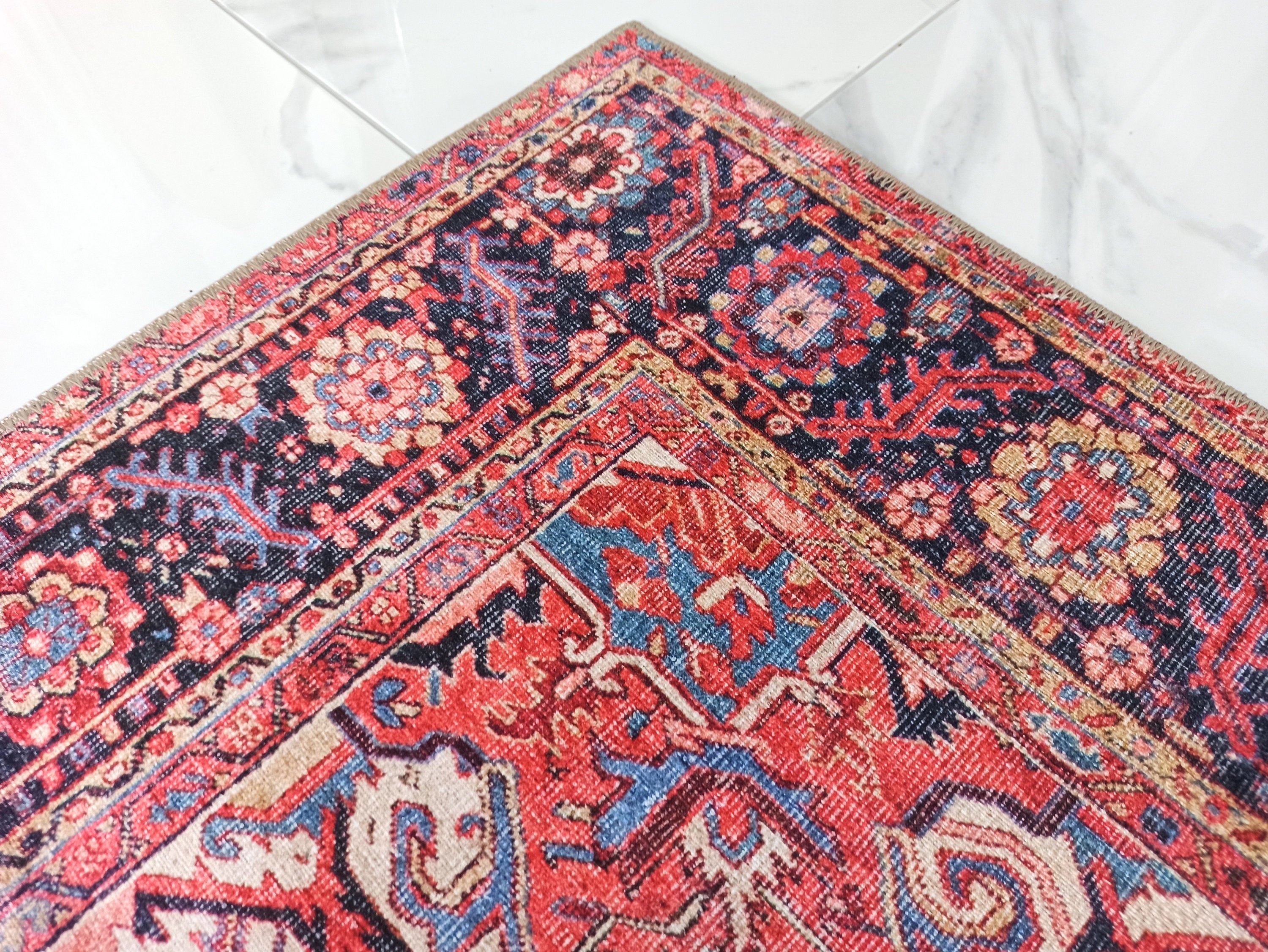 Hana Rug Persian Central Medallion Burgundy Claret Red Pink Rug - famerugs