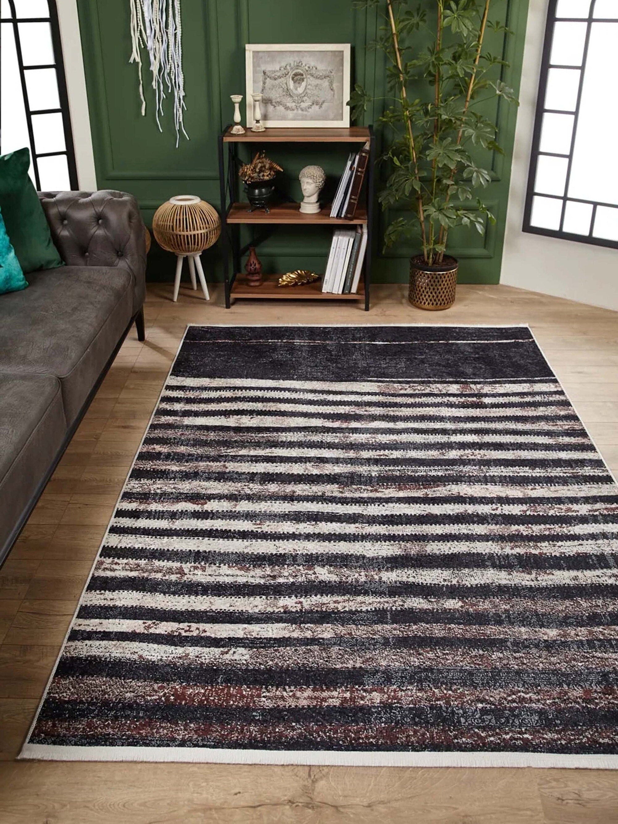 Hanan Turkish Distressed Faded Black Rug - famerugs